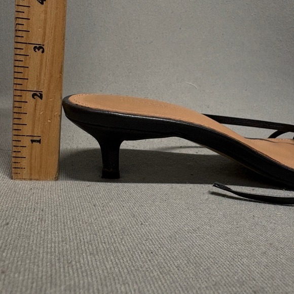 FLATTERED Eunisa Heel in Black Size 39 As Is Needs Repair - Picture 13 of 16